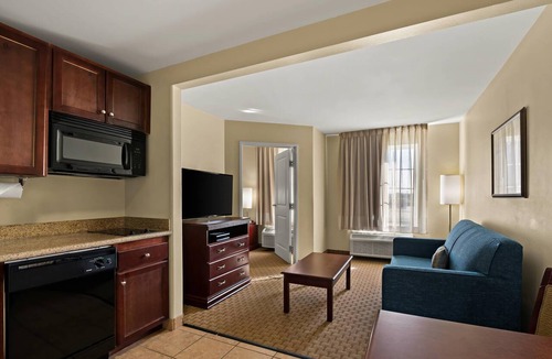 Houma Hotel | MainStay Suites Houma