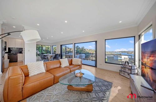 Seaforth House | MetaWise Luxe 6 Bed Ocean View Family Home in Seaforth
