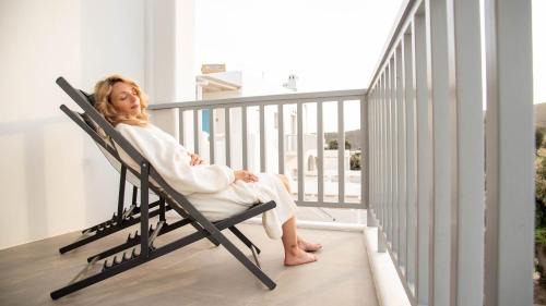 Apollonia Apartment | Milos Waves Luxury Apartments