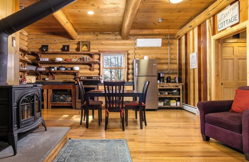 Spencer Cabin | Modern Log Home Retreat and Yoga Studio, Minutes from Ithaca and Colleges