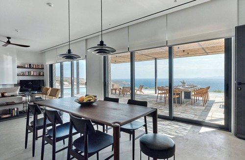 Agios Romanos Villa | Naēllea - Luxury 5 bedroom villa