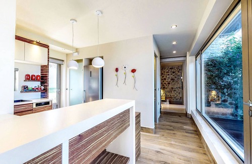 Daratsos Villa | Near to Beach & Chania City/Private Pool/Gym/Games Room with Billiard