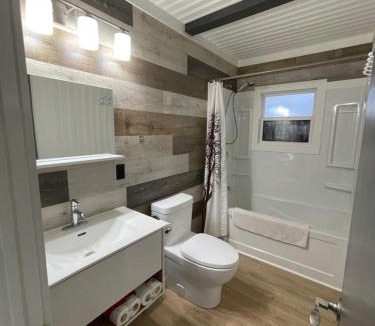 Borden-Carleton Villa | Newly Renovated Confederation Bridge View Cottages