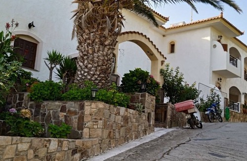 Gialiskari Apartment | Nikos Studio 4 - Studio Apartment, Sleeps 3