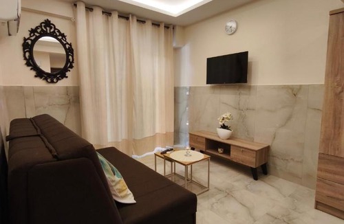 Olymbiaki Akti Apartment | Nina Lux Studio