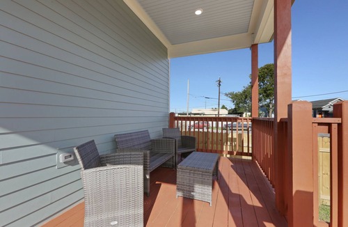 Mid-City House | NOLA Creole King, BONUS GAME ROOM, 4 Bedroom