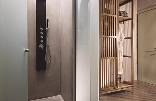 Apollonia House | Noon Beyond Accommodation
