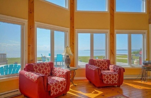 Miscouche Cottage | Oceanfront Chalet Style Cottage