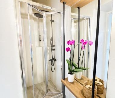 Ermoupoli Hotel | OIKO MINI SUITES