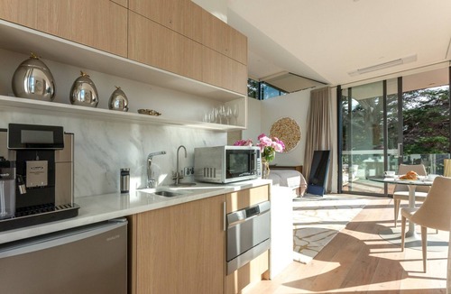 Waiheke Island Villa | Omana Luxury Villa on Waiheke Island Four intimate villas with private beach