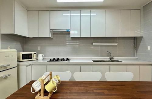 Unseo-dong Cabin | [Open Event]Stay, Yoonseul,Incheon Airport,3R,3BDs,Hotel bedding,family