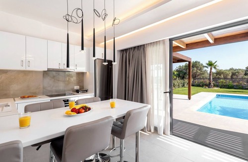 Lardos Villa | Orama Sunset | Emily Villa