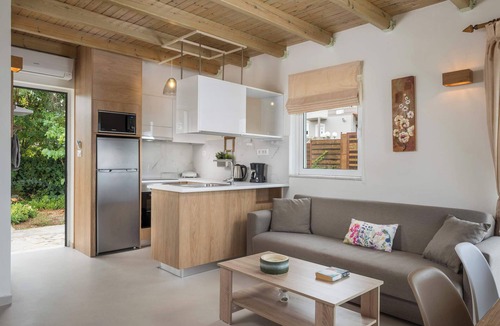 Kato Stalos Villa | Pantanassa Villas - Villa Efterpe with Sea View