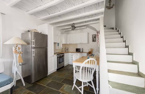 Piso Livadi Apartment | Paros 3 bedrooms Maisonette for 6 persons by MPS