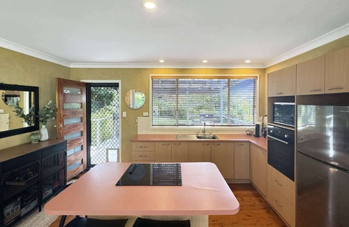 Wimbie Beach House | Pet-Friendly 2-Bed Beach House with Garden & BBQ