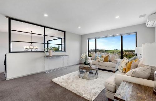 Pinehill House | Pinehill Extra-Large 8 Bedrooms House