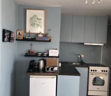 Pasalimani Apartment | Piraeus Apartment with Endless View