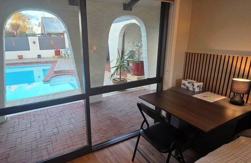 Cambridge Apartment | Private Oasis Studio | Pool Views, Split King & Rugby TV