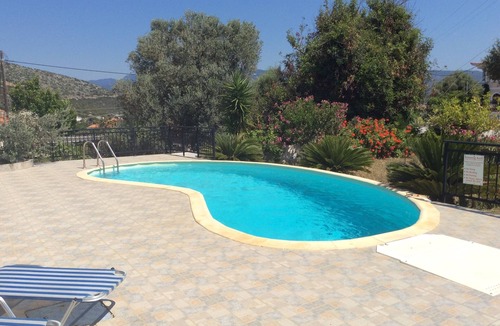 Psili Ammos Apartment | Private villa close to sandy beach!