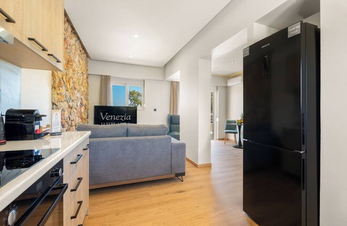 Kalithies Hotel | Property title Adults-Only Sea View Suite with Private Rooftop Jacuzzi