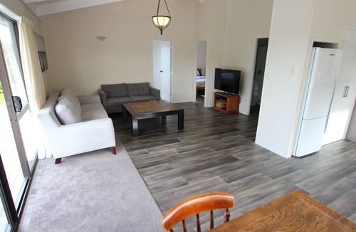 Omaha House | Quintessential Kiwi bach in the heart of Omaha