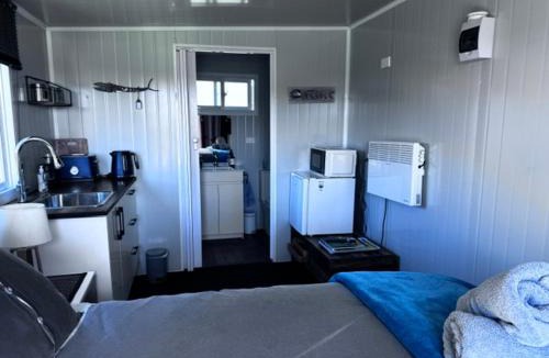 Raglan House | Raglan Seaview Cabin