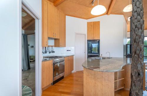 Coromandel Forest Park House | Ridge Valley View