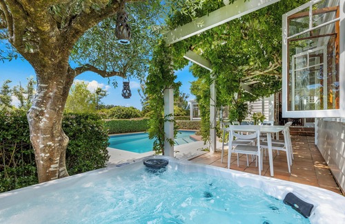 Riverhead House | Riverview Cottage - Private Pool + Spa