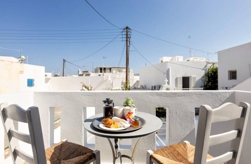 Parikia Apartment | Room 11 @ Pelican Paros in the Old Town!