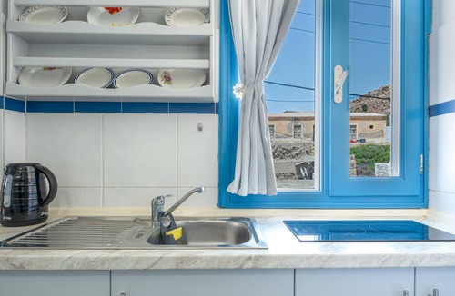 Finiki Apartment | Room 'Giavasi Seaside 2' with Sea View and Balcony