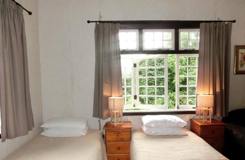Cambridge Cabin | Rustic Getaway on a Farm with Breakfast Included in Cambridge, North Island