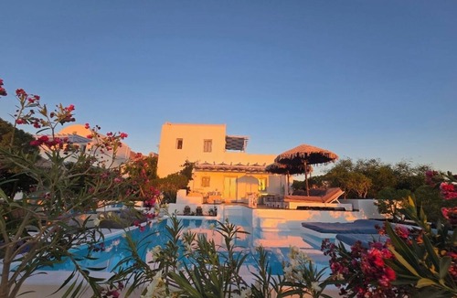 Kamari Cottage | Santoxenia Luxury Villa | Private Pool, Jacuzzi & Sea View