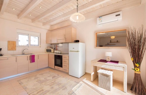 Kolymbia House | Schönes Haus in Kolympia mit privatem Parkplatz by Interhome