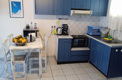 Melissopetra Apartment | Sea waves apartments