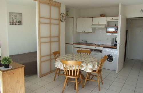 Frejus Port Apartment | Seafront apartment with swimming pool and private parking