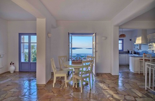 Nea Cryssi Akti Villa | Seafront Villa Elia -Island Living-