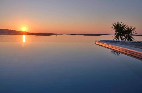 Nea Cryssi Akti Villa | Seafront Villa Thea -Island Living-