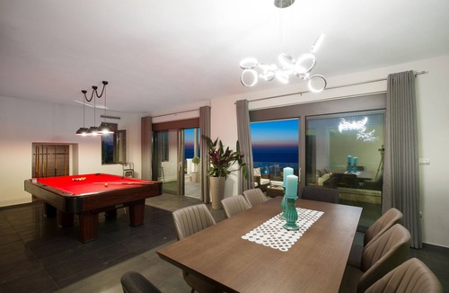 Stavromenos Villa | Seaview Villa with Private Heated Seaview Pool & Hammam 800m from beach & shops