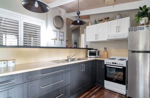 Surf Beach Apartment | Secluded 3-Bed Retreat Moments to the Beach