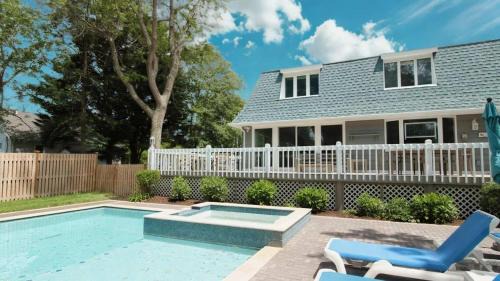 West Cape May Apartment | Second Floor Condo - Pool - 4 Bedrooms
