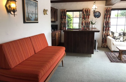 Three Kings Apartment | Self-contained 2 bedroom apartment in Central Auckland
