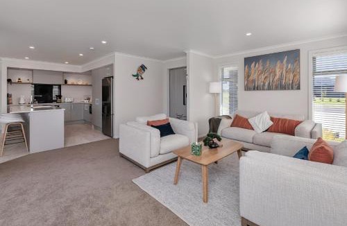 One Tree Point House | Serendipity - One Tree Point Holiday Home