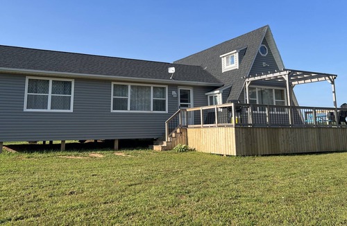 Fernwood Cottage | Short Walk to the Beach - 4 BR, 2 BA Cottage in Fernwood, PE