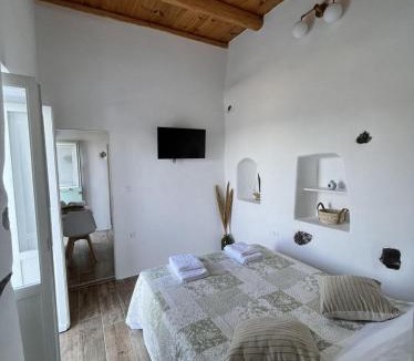 Astypalaia House | Siesta Villas Cycladic Elegance with Castle View