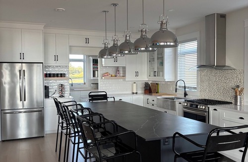 Union Corner House | Smugglers Beach Sea House Private Newly Built Executive Ocean Front Retreat