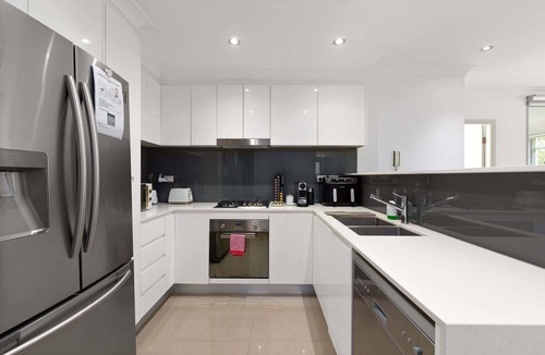 St Ives Apartment | Spacious 3-Bed Apartment in the Heart of St Ives