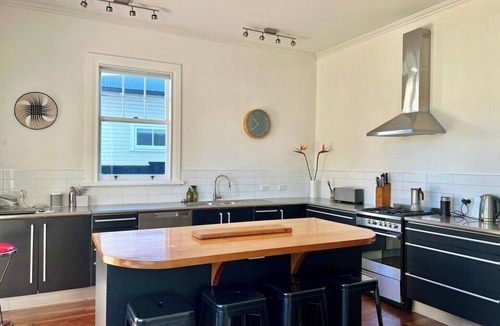 Devonport House | Spacious Haven by Bespoke Stays