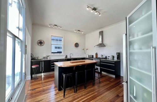 Devonport House | Spacious Haven by Bespoke Stays