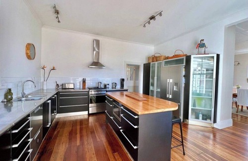 Devonport House | Spacious Haven by Bespoke Stays