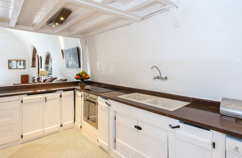 Megalochori Villa | Spacious Luxury Private Villa - Heated Pool - Ocean Views